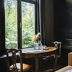Boutique The Noblemen Отель