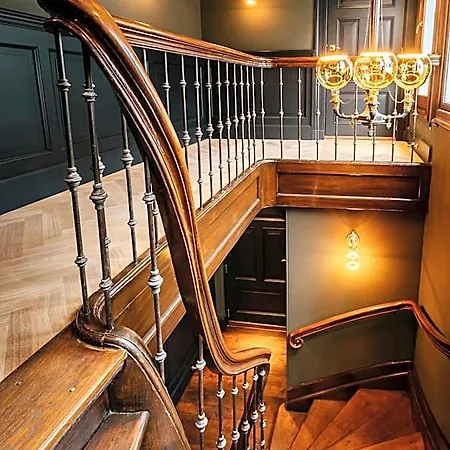Boutique The Noblemen Hotel